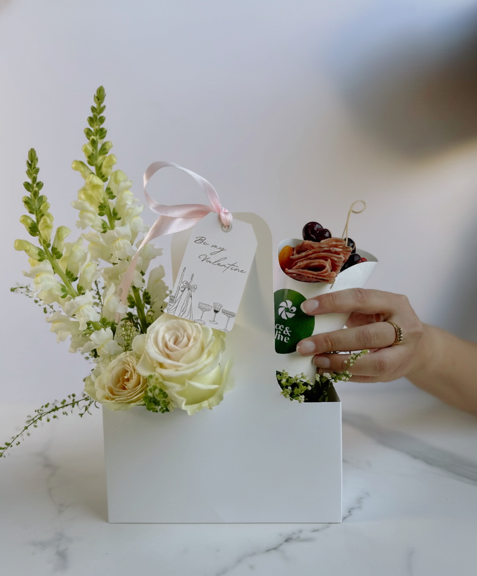 Valentine's Mini Charcuterie and Flower Gift Set San Jose